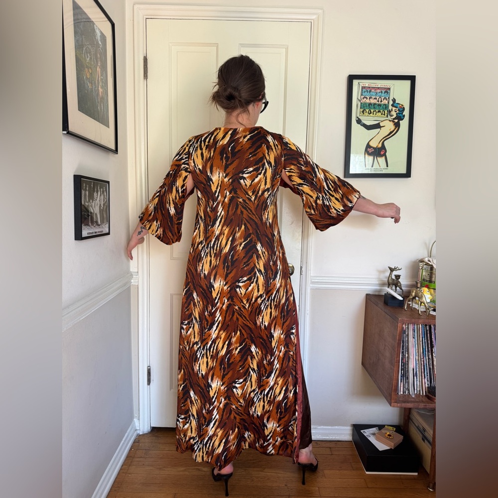 70s Vintage Leisure Lovers Jumpsuit w Attached Leopard Cape Sz M - Picture 5 of 12